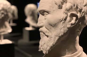 Бронзовые бюсты Микеланджело в Галерее Академии